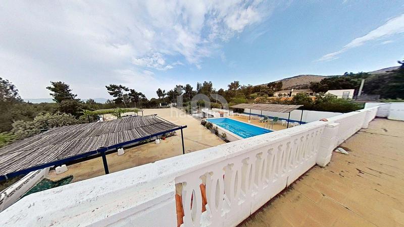 Foto f24ddb0c-590d-4682-8bf4-65013b155462. Maison avec parking piscine dans Ibi