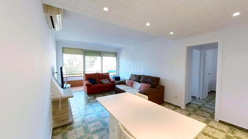 Foto cf347878-01ac-47c9-bbac-789cb263b94a. Etagenwohnung mit heizung in El francas Coma-ruga