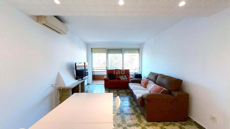 Foto d49b4d30-98c2-42d1-a114-ca39e9dc094f. Etagenwohnung mit heizung in El francas Coma-ruga