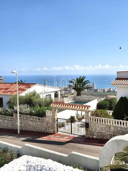 Foto 3e6fa5db-94d2-4e12-b9b7-02233af93dc3. Casa amb calefacció aparcament piscina a Las Atalayas-Urmi-Cerro Mar Peñíscola