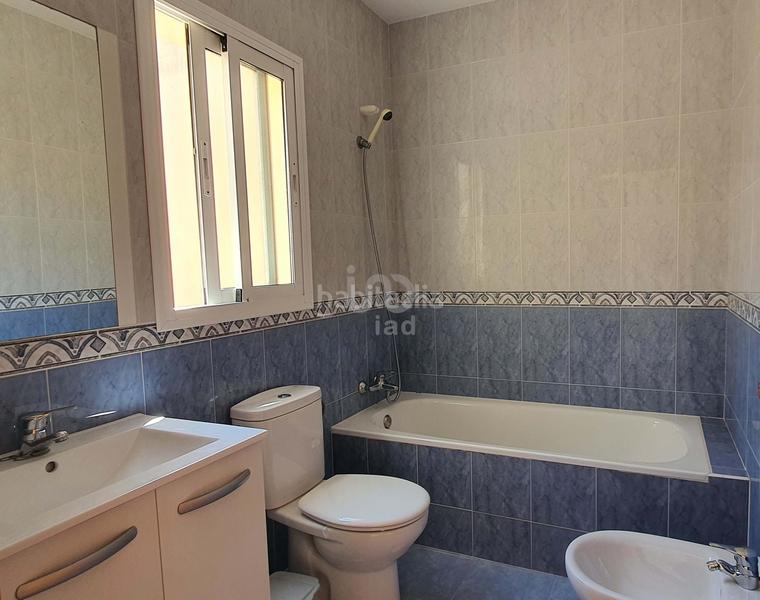 Foto 69640e8f-e4b4-47b1-88ca-a0746e26eef5. Casa aparellada amb calefacció aparcament a San Isidro - Campohermoso Níjar