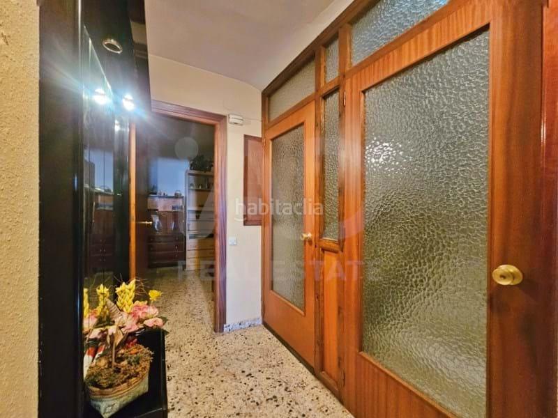 Foto f610904c-a4c9-4a18-a009-4d5ec79f492d. Edifici a Valjunquera