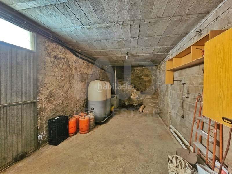 Foto f7e8283f-e885-47db-b538-feae342e4f59. Edifici a Valjunquera