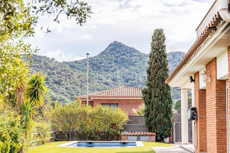 Foto d5ab1218-f0af-46e8-b4f7-e2da981fb03c. Chalet mit heizung parking pool in Nucli Urbà Argentona
