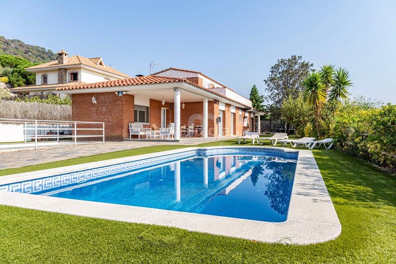 Foto d9f32609-89ee-4ca1-8c09-7f6751631233. Chalet avec chauffage parking piscine dans Nucli Urbà Argentona