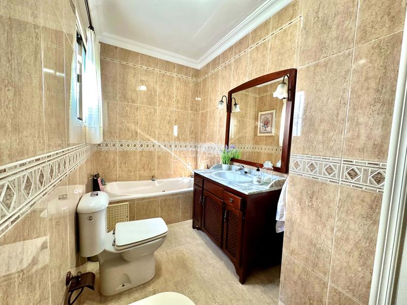 Foto 6e5c78cb-f9fa-4086-b176-fc8b8d51de3b. Casa amb calefacció aparcament a Lepe