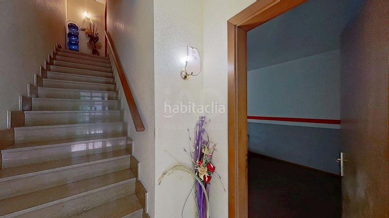 Foto 5c3108ac-fffe-40d2-ae28-99ac38b7fc8e. Casa aparellada amb aparcament a El Tancat-Mas d´en Gual Vendrell (El)