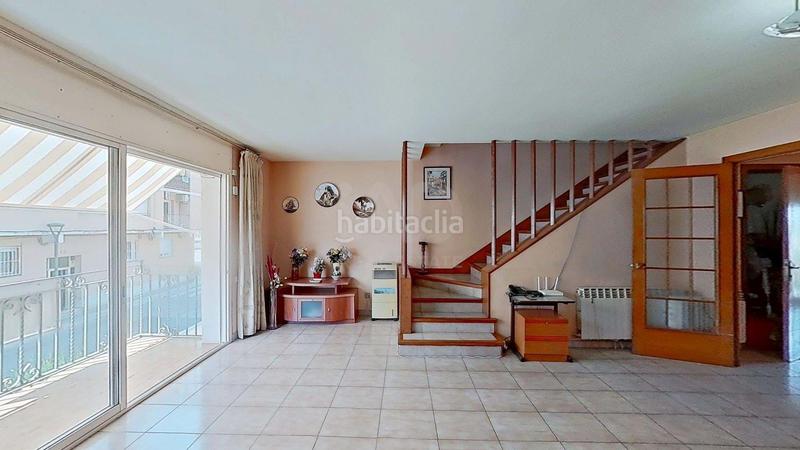 Foto 8da28834-a15d-4526-9ec7-86755fd950e7. Casa aparellada amb aparcament a El Tancat-Mas d´en Gual Vendrell (El)