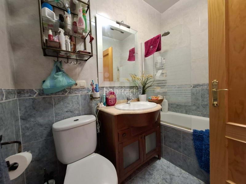 Foto 7849e9b5-0729-4242-bf75-2b13efbe9cfb. Casa pareada en Taberno