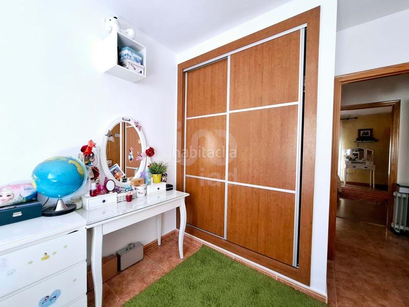 Foto 8e4b26b0-c3c9-4daf-9bb4-07ebe3425536. Casa pareada en Taberno