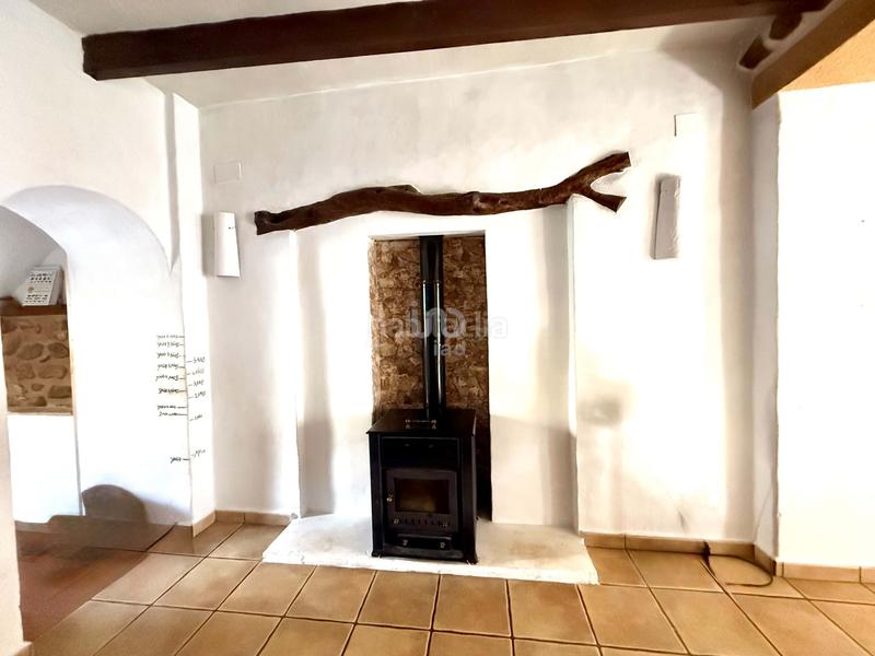 Foto f2f83ac2-9e49-4714-9d78-cb30c6428612. Edificio en Xaló