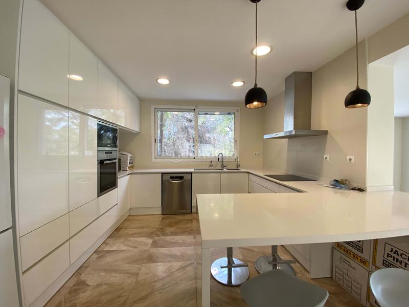 Foto 0dd57e2a-7b07-42b9-8348-3544f8341a0a. Alquiler casa en Valldoreix Sant Cugat del Vallès