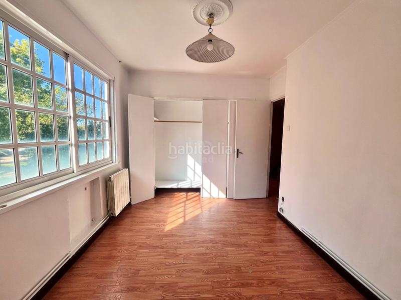 Foto e8d61b60-4ea9-4c63-ace6-da88640a76d6. Casa bifamiliare con riscaldamento in Someso - Matogrande Coruña (A)
