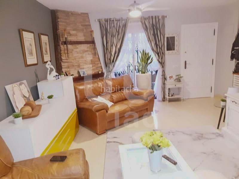Foto 8b61c3d4-e718-4495-a3f2-99be58c8e313. Casa aparellada amb calefacció piscina a Monte Faro-Altomar II Santa Pola