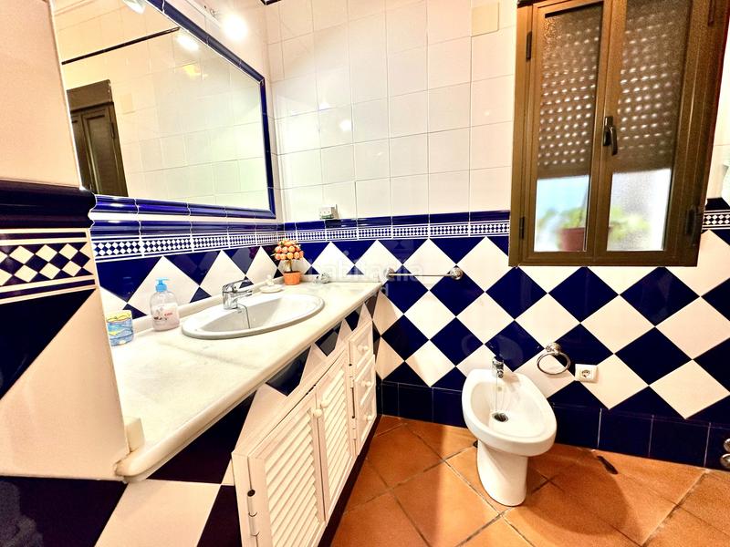 Foto c80fe0fa-ff3a-4799-aa8b-60f2a93e0165. Casa con parcheggio in Lepe