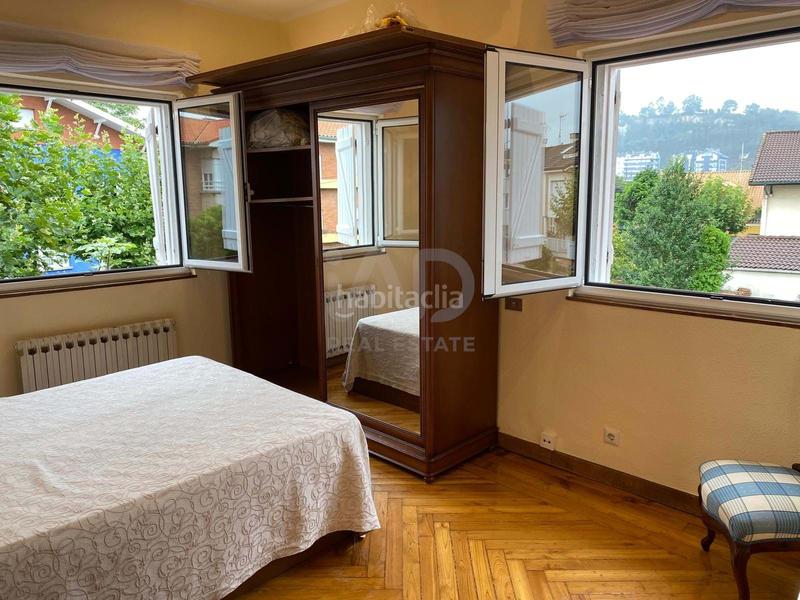 Foto dad0fe95-4e74-4e5e-9eb5-ab06a7644175. Chalet con riscaldamento in Salinas Castrillón