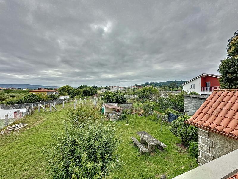 Foto f6ecb724-c941-4a9d-851a-935365ba0b45. Haus mit heizung parking in Noalla Sanxenxo