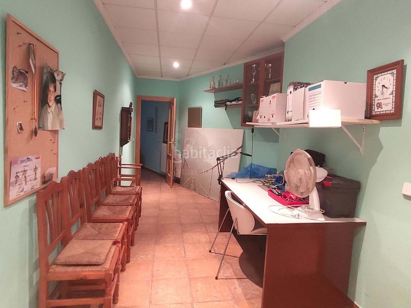 Foto 8d8aca9d-4f98-45d9-bc0c-bb2cb1dd2ff7. Business premise in calle magatzems 7 7 in Almenara