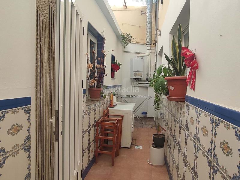 Foto ee6a46a2-a403-420f-8d03-8c01deb77f02. Business premise in calle magatzems 7 7 in Almenara