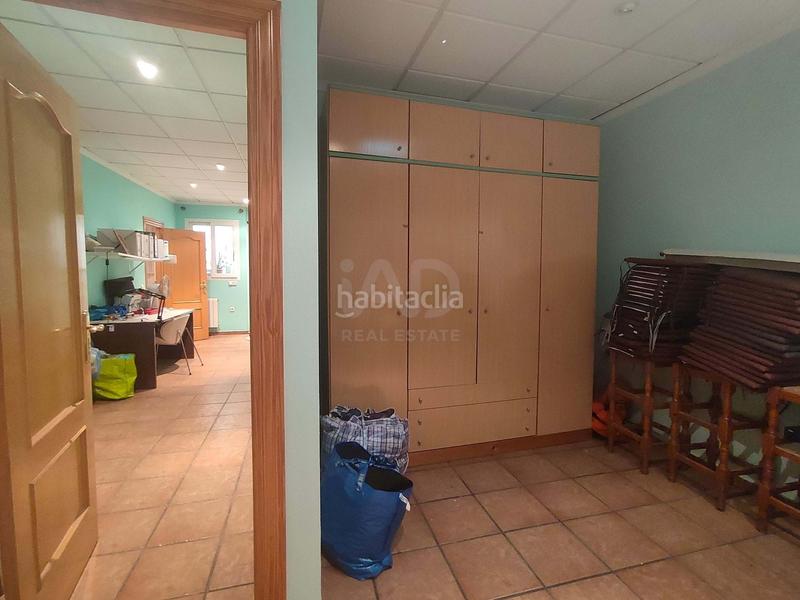 Foto db8292b0-5c2b-4ddf-96e9-818913c2499a. Local commercial dans calle magatzems 7 7 dans Almenara