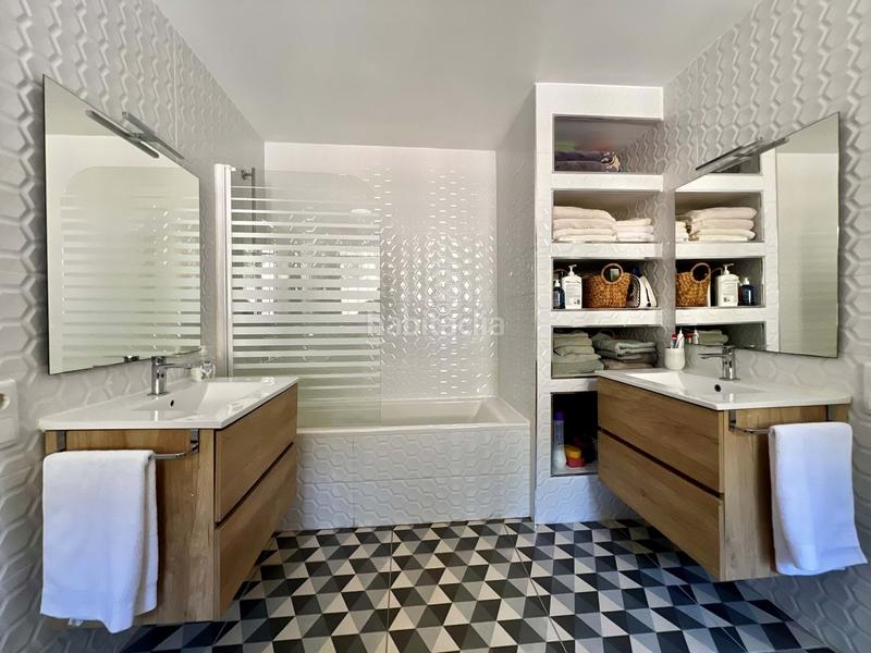 Foto b7ec083c-0e52-4141-bdb3-181e756354d8. Haus mit heizung parking in Rocaferrera Sant Andreu de Llavaneres