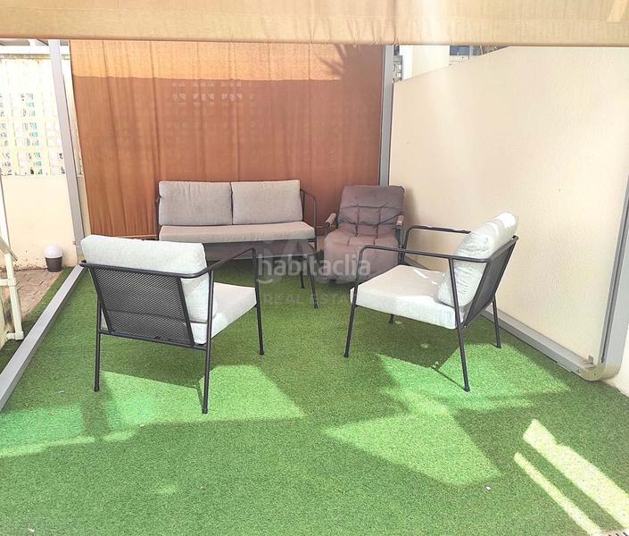 Foto 72ee90ba-15d2-46b6-9935-796587d851d2. Casa aparellada amb calefacció piscina a Oliva playa Oliva