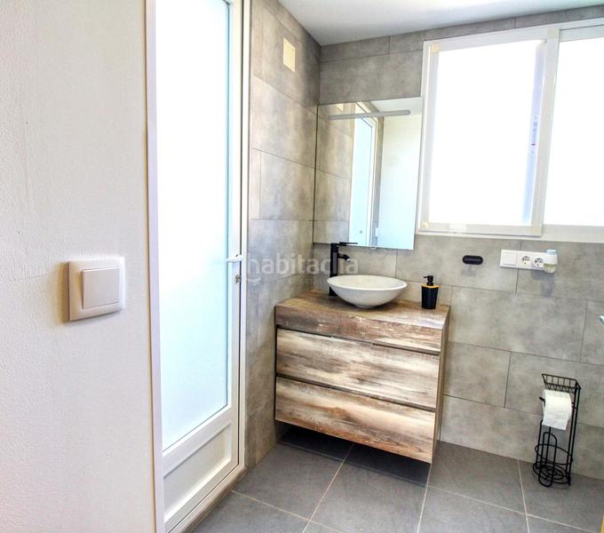 Foto 44ebd8d4-2bdc-4c35-ad7e-2864af8207f4. Casa pareada en Oliva playa Oliva