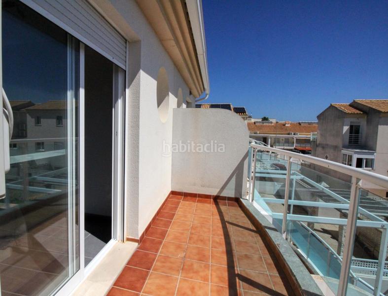 Foto 57da3b25-5717-456d-b95d-98bb0ef99d95. Casa pareada en Oliva playa Oliva