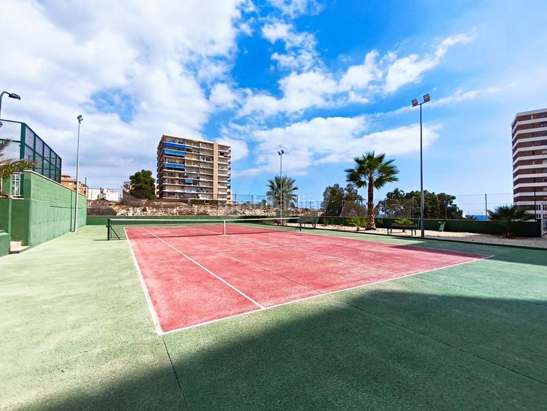 Foto ca25d277-91ac-46f7-8b22-8b23baf02153. Miete etagenwohnung mit parking pool in Playa Muchavista Campello (el)