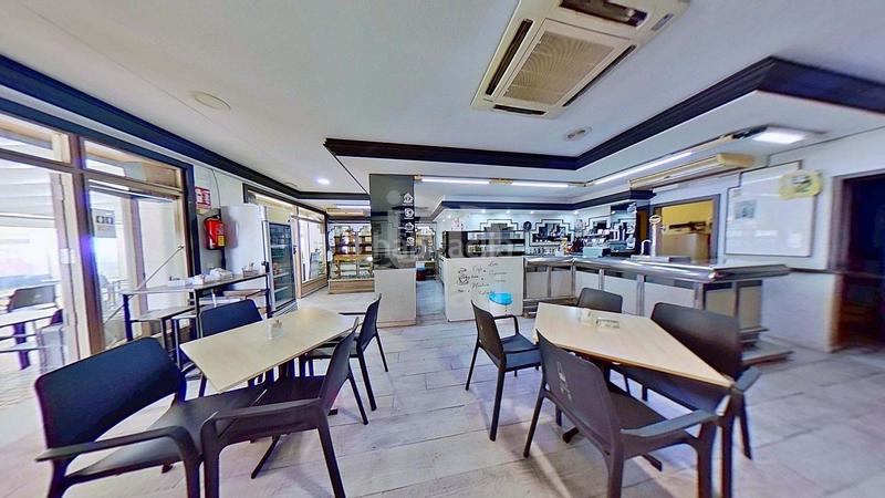Foto 3d9eca77-c2e3-410a-b319-630293e8904f. Traspaso local comercial en calle san bartolomé 21 21 en Campello (el)