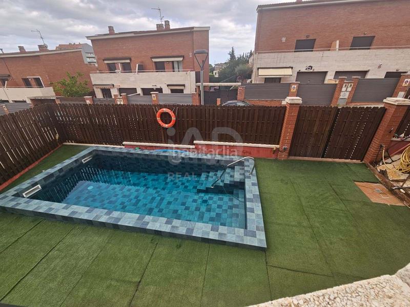 Foto 3cd753ba-b95c-4251-8d0f-41f8096f5589. Doppelhaus mit heizung parking pool in Cunit residencial Cunit