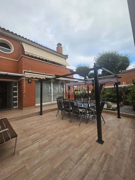 Foto 96061fbb-1dd2-41b3-a002-1d986a0d88cf. Doppelhaus mit heizung parking pool in Cunit residencial Cunit