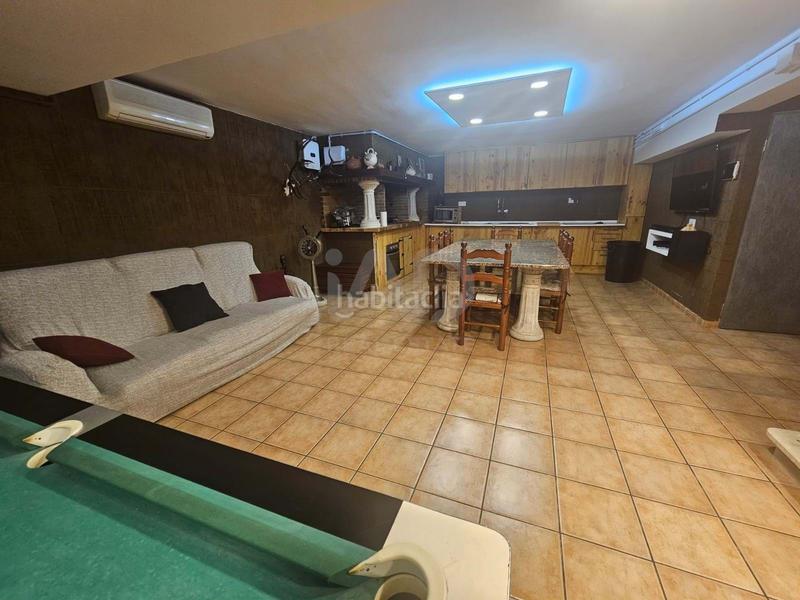 Foto 74039f94-6164-4467-a63e-0aa005064e4c. Maison jumelée avec chauffage parking piscine dans Cunit residencial Cunit