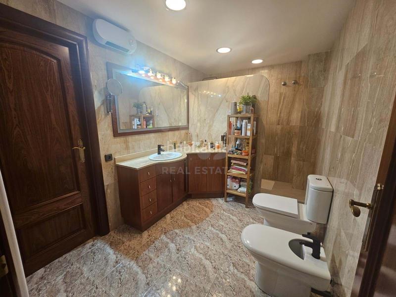 Foto 30fb8bda-6313-47fb-ae34-9f1449a9324d. Towny house with heating parking pool in Cunit residencial Cunit