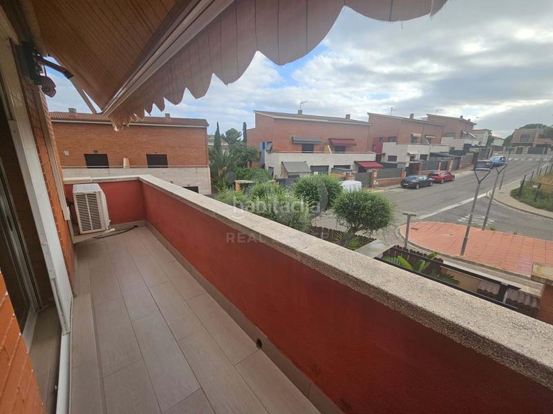 Foto 43cc72e4-5c2f-4a3a-8b3e-dbe4246e1db2. Towny house with heating parking pool in Cunit residencial Cunit