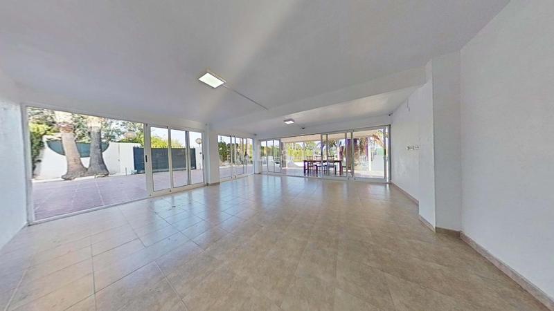 Foto 59677085-4b8f-4969-81f3-a1ed6a2bb26f. Chalet con riscaldamento parcheggio piscina in Peña de las Águilas Elche / Elx