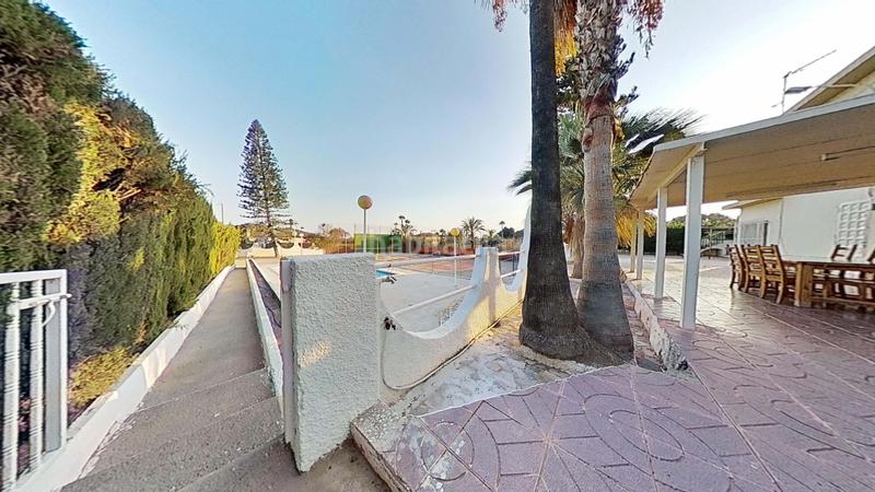 Foto 85f33e5f-8162-454d-8817-5f3bbbe388ce. Chalet con riscaldamento parcheggio piscina in Peña de las Águilas Elche / Elx