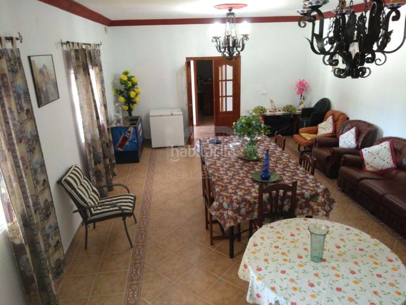 Foto 5eb71a92-6fc3-46d7-a0ea-f855975b9f85. Finca rústica a Lora del Río