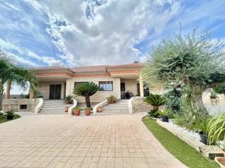 Chalet in El Raal