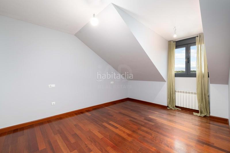 Foto eec5ad9d-8a2a-4f7f-be03-44a326961230. Duplex con riscaldamento parcheggio in La Magdalena Avilés