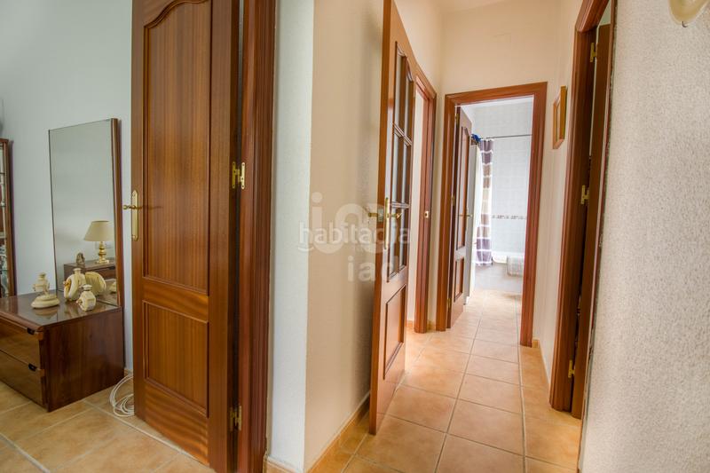 Foto 957503e2-9a81-4f02-9757-d963dde30c23. Casa aparellada amb calefacció a Calañas