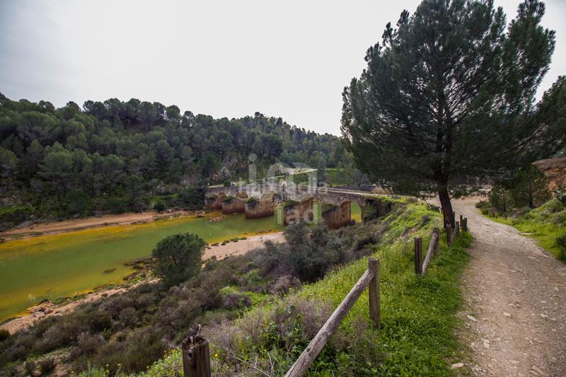 Foto b6e273d4-ec3a-4350-ba98-c79e99e1a540. Casa aparellada amb calefacció a Calañas