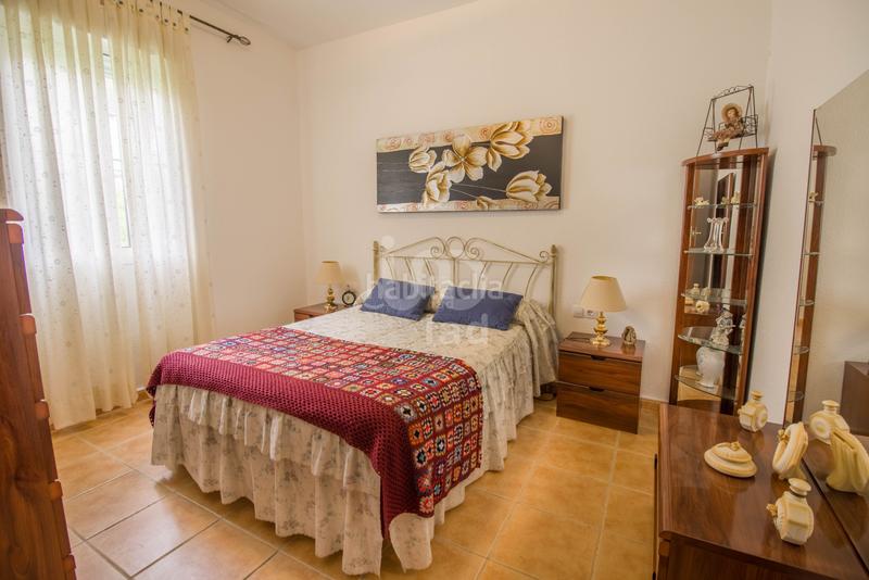 Foto c16fa156-44e1-4f44-a446-f4e347d35dc8. Casa aparellada amb calefacció a Calañas