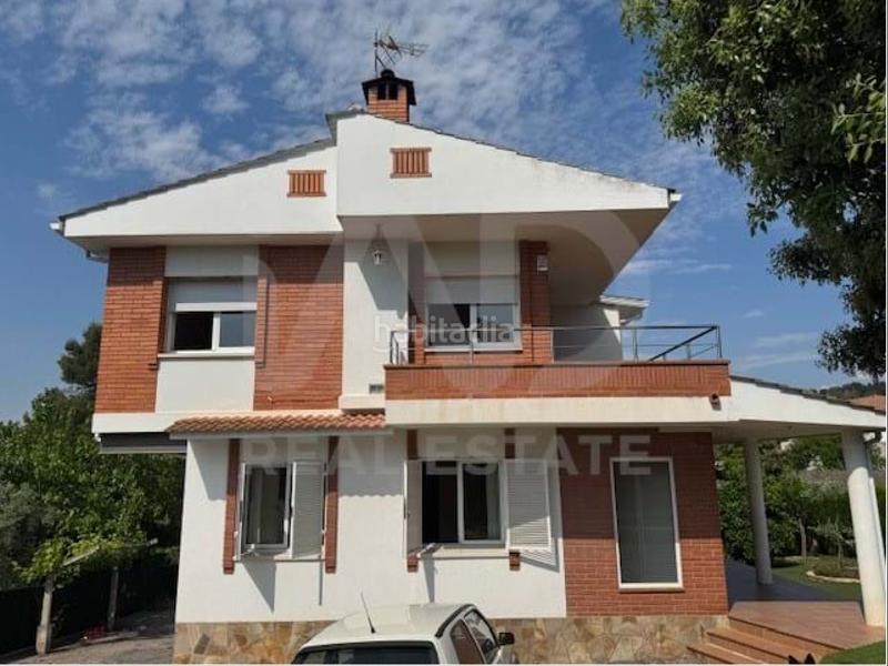 Foto 176eb76c-cbde-48c2-b730-ccbf908d4e96. Haus mit heizung in Corbera de Llobregat