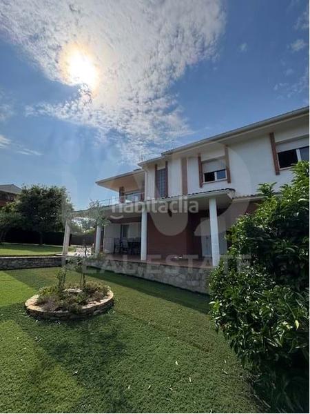 Foto 424ddece-2dbb-4715-82f8-a62a80fe8bbe. Haus mit heizung in Corbera de Llobregat