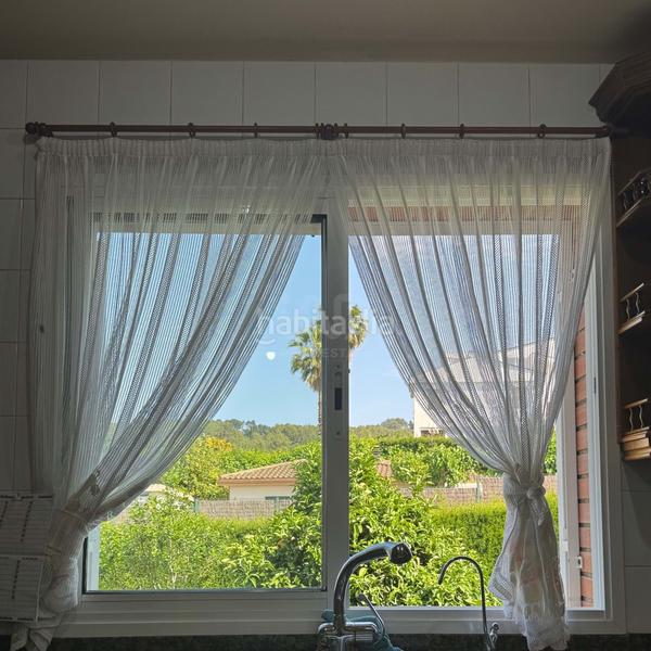 Foto e6170174-c20c-4f91-9d93-1f1e84d13469. Haus mit heizung in Corbera de Llobregat