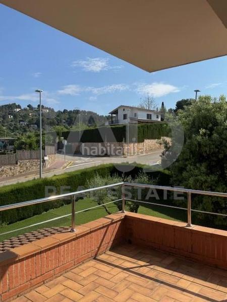 Foto f5f711de-f34b-41da-81e8-9811f60e276e. Haus mit heizung in Corbera de Llobregat