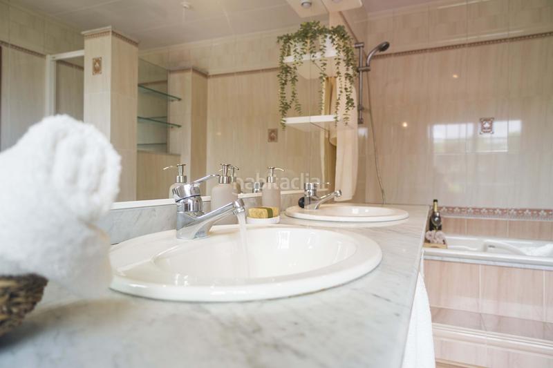 Foto ae154d8b-add4-41bf-8c62-e6155894e2d4. Haus in carrer de plegamans in Palau-solità i Plegamans