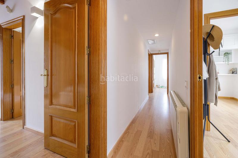 Foto cfe51cf4-ab83-45fb-a5bb-720c47f8ea55. Haus in carrer de plegamans in Palau-solità i Plegamans