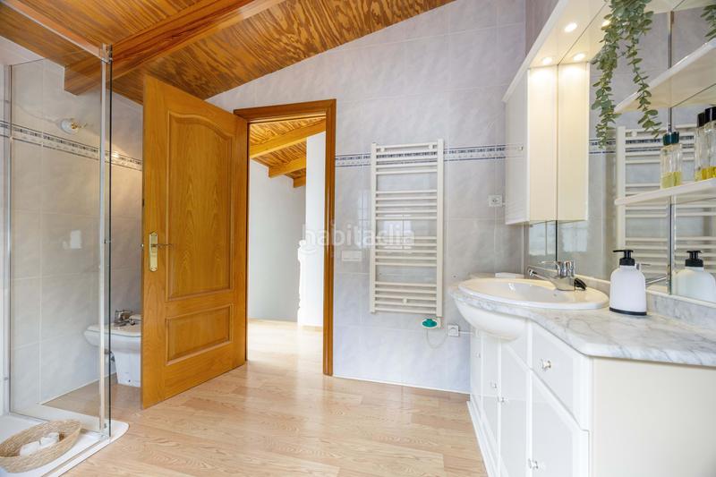 Foto 230e326e-5c0a-4b35-acd4-10f0a286447a. House in carrer de plegamans in Palau-solità i Plegamans